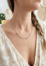 Collier Fleurs et Strass