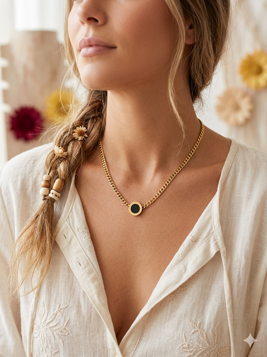 Collier Médaillon Noir