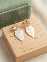 Boucles d'Oreilles Feuille en Nacre & Acier Inoxydable Doré