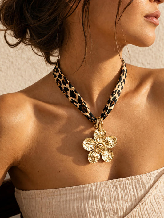 COLLIER CHOKER RUBAN LÉOPARD & FLEUR Doré
