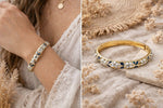 Bracelet Jonc Fleuri Doré en Laiton Émaillé bleu et blanc