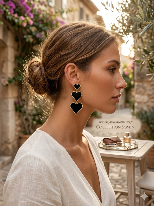 Boucles d'Oreilles Triple Cœur Noir