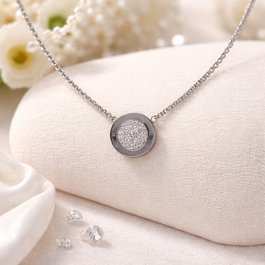 Collier Séléné – Médaillon Pavé